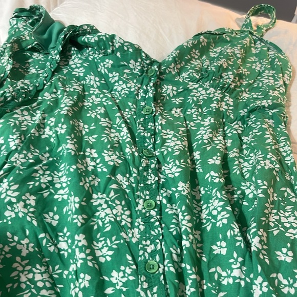 Green/White Floral Print Mini Dress - Picture 8 of 8